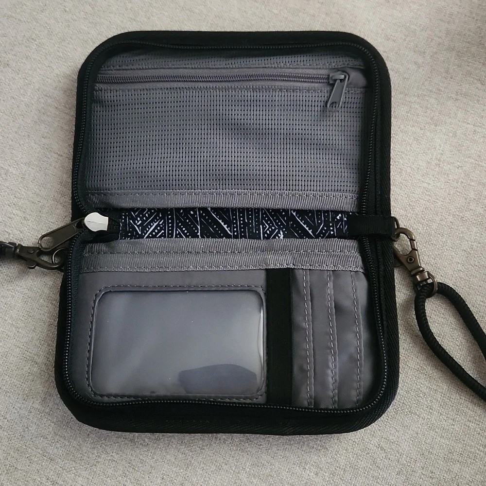 Eddie Bauer Connect Travel Wallet - Picture 3 of 3